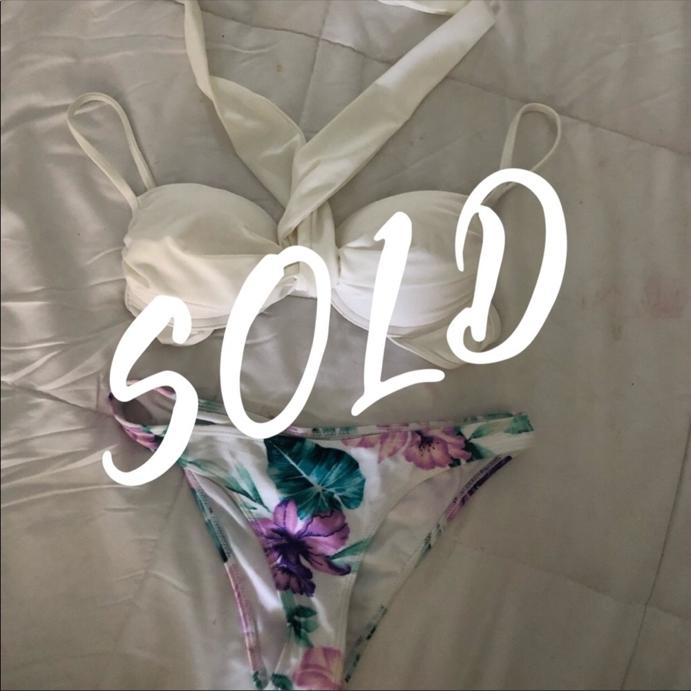 **SOLD** Bikini